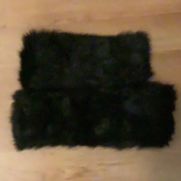 NWOT Unreal Fur Faux Fur Stole